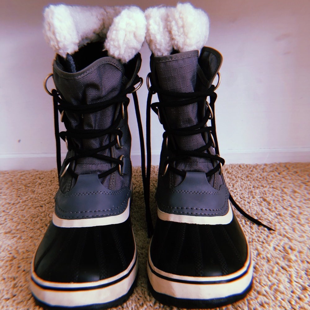 Sorel grey snow boots